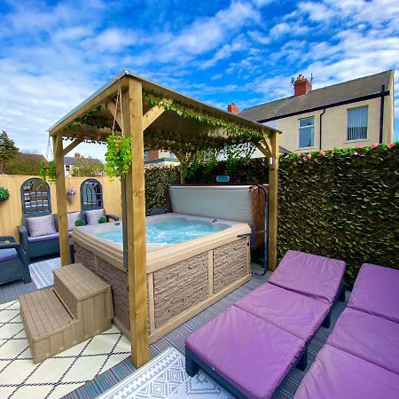 New…The Hottub House Blackpool Pleasure Beach Luaran gambar